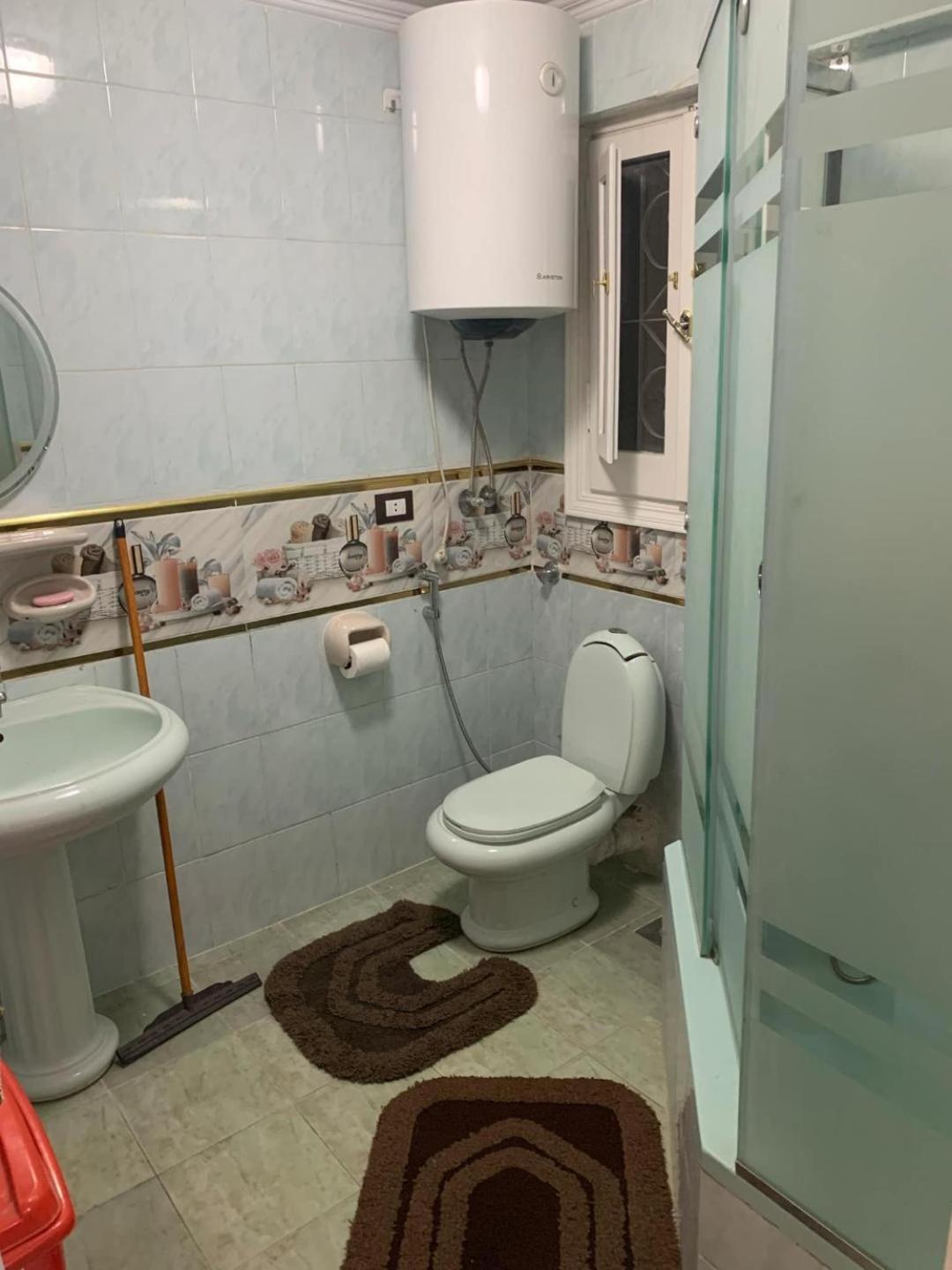 Enjoy Luxurious stay with TV , Wi-Fi and AC in Alexandria in a fancy apartment view 2