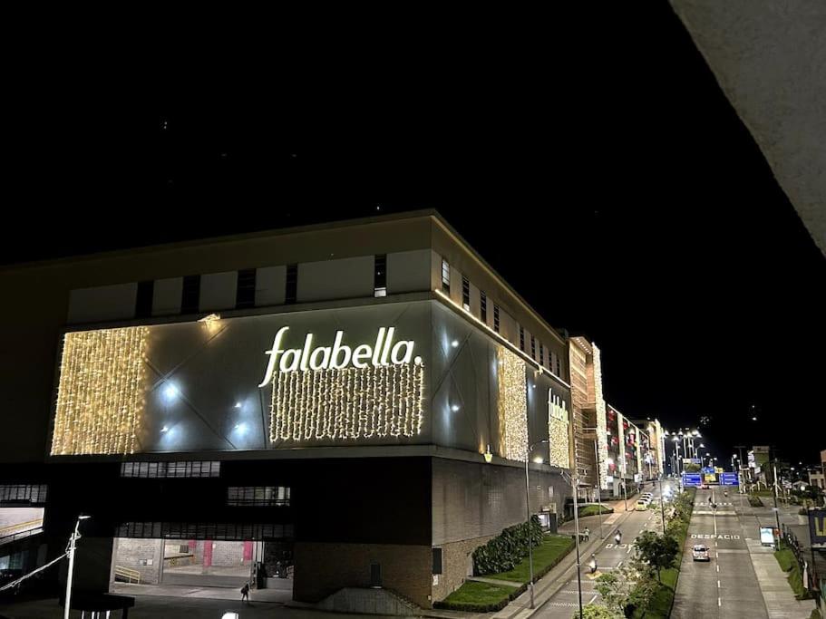 Comodo Apto Diagonal MALL PLAZA