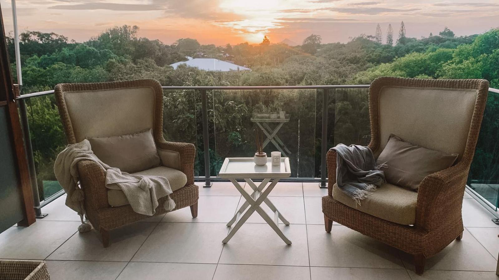 The Sunset Apartment on Orealla - 350m To Beach