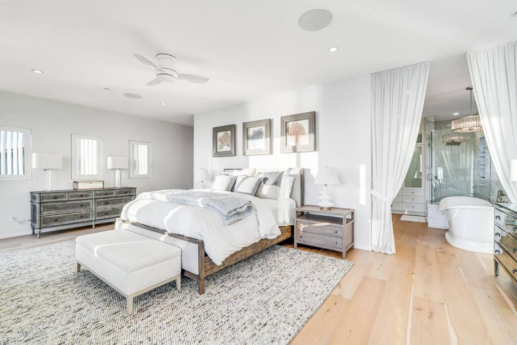 Luxury 3 Story Oceanfront Home with Elevator in San Diego, Pet Friendly