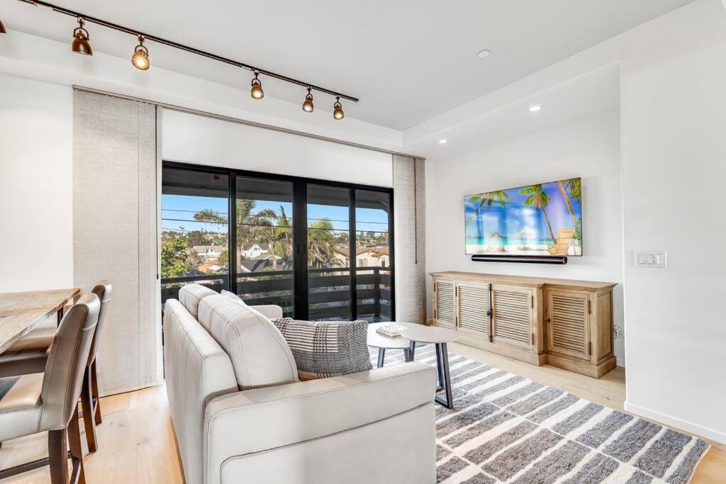 Luxury 3 Story Oceanfront Home with Elevator in San Diego, Pet Friendly, photo 36