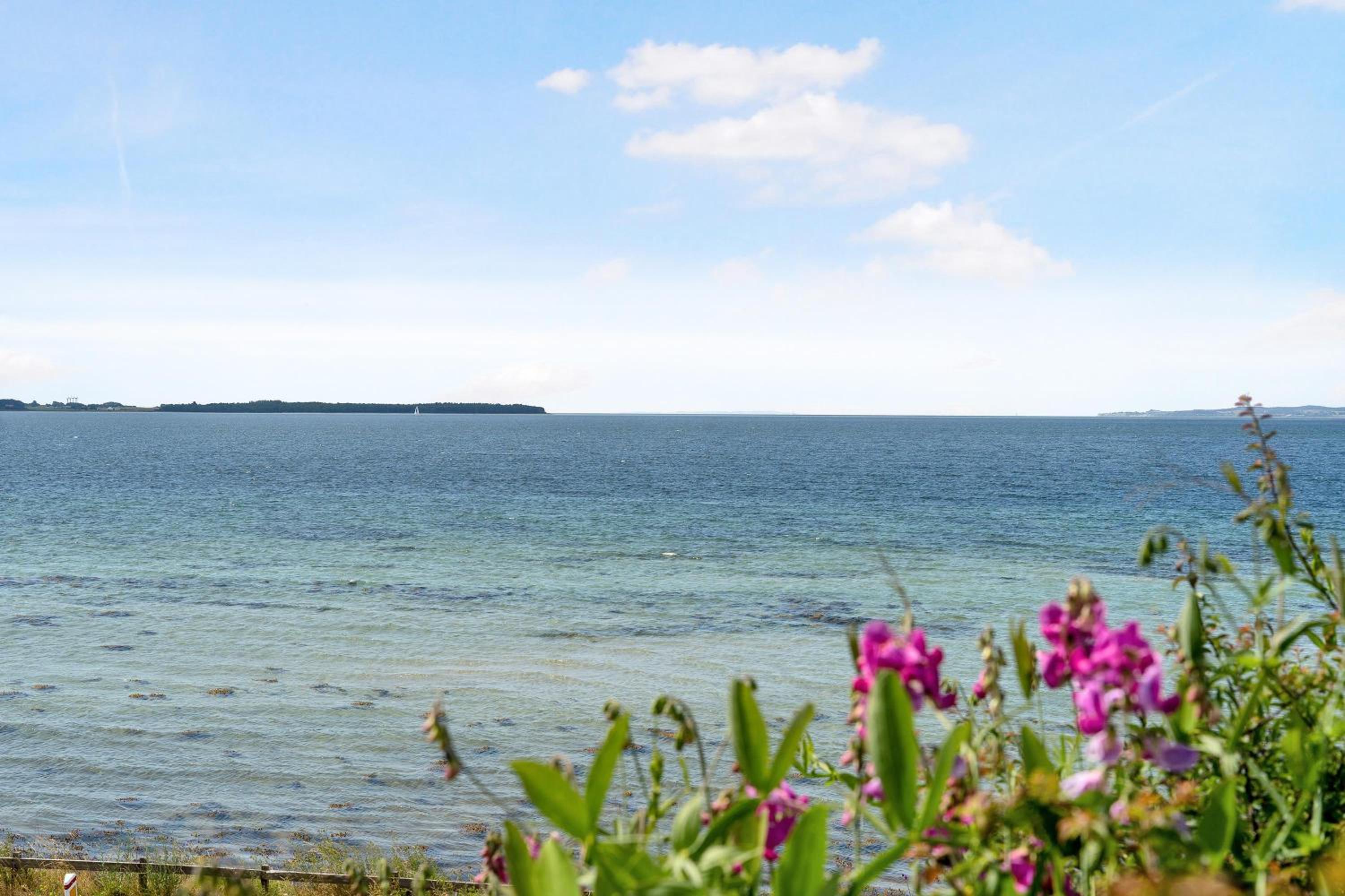 Romantic Seaside Cottage With Panoramic Views Just 20 Meters From The Beach