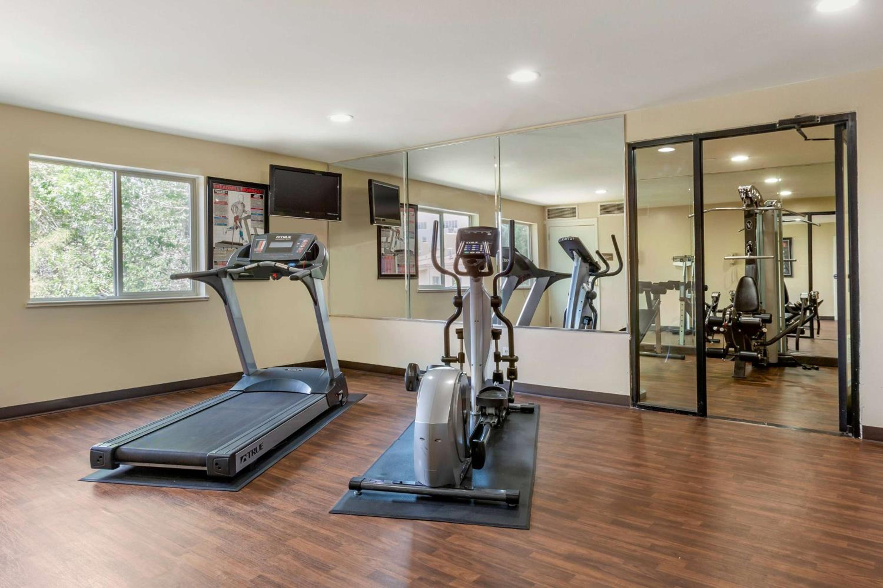 Wingate by Wyndham Los Alamos view 4