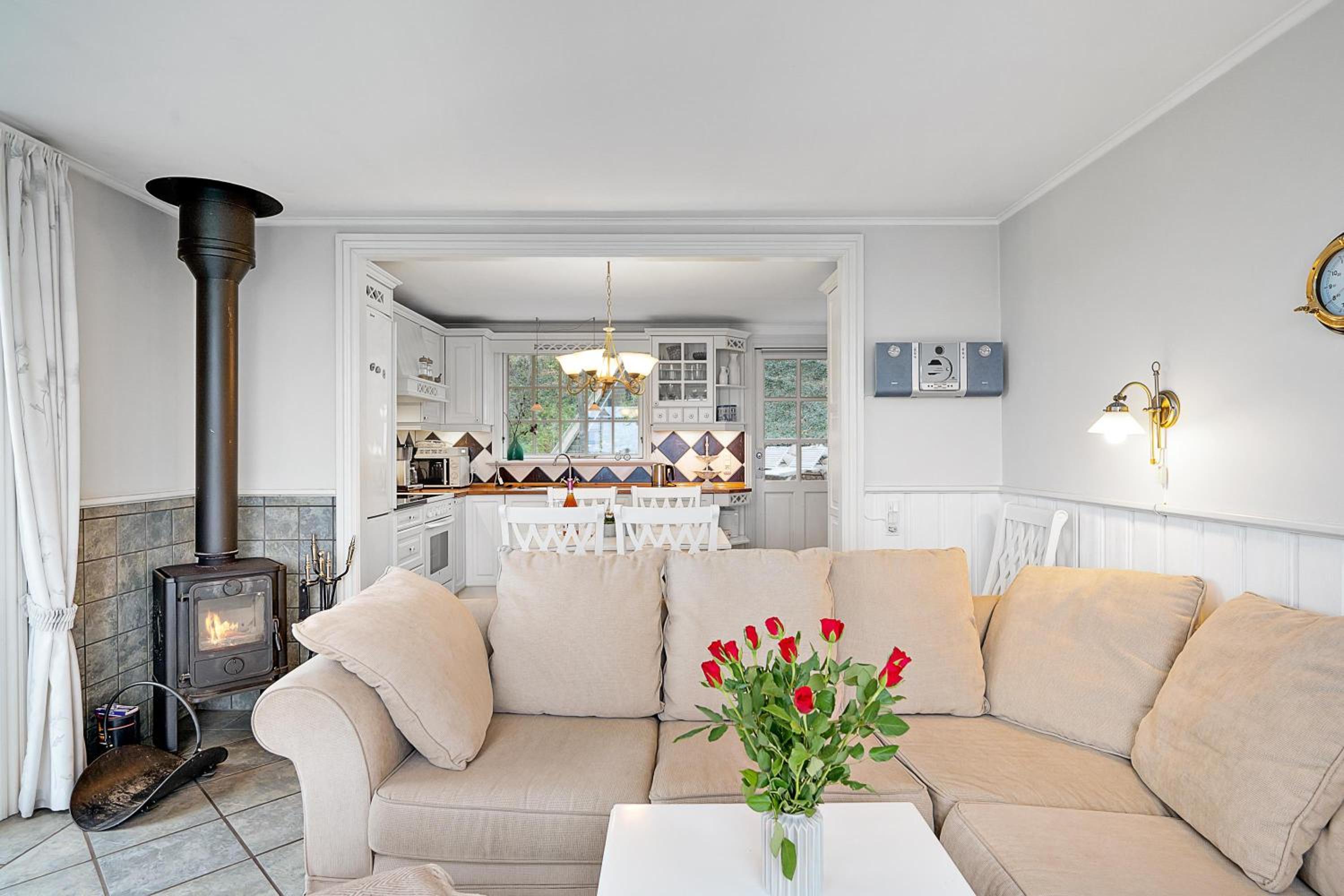 Romantic Seaside Cottage With Panoramic Views Just 20 Meters From The Beach