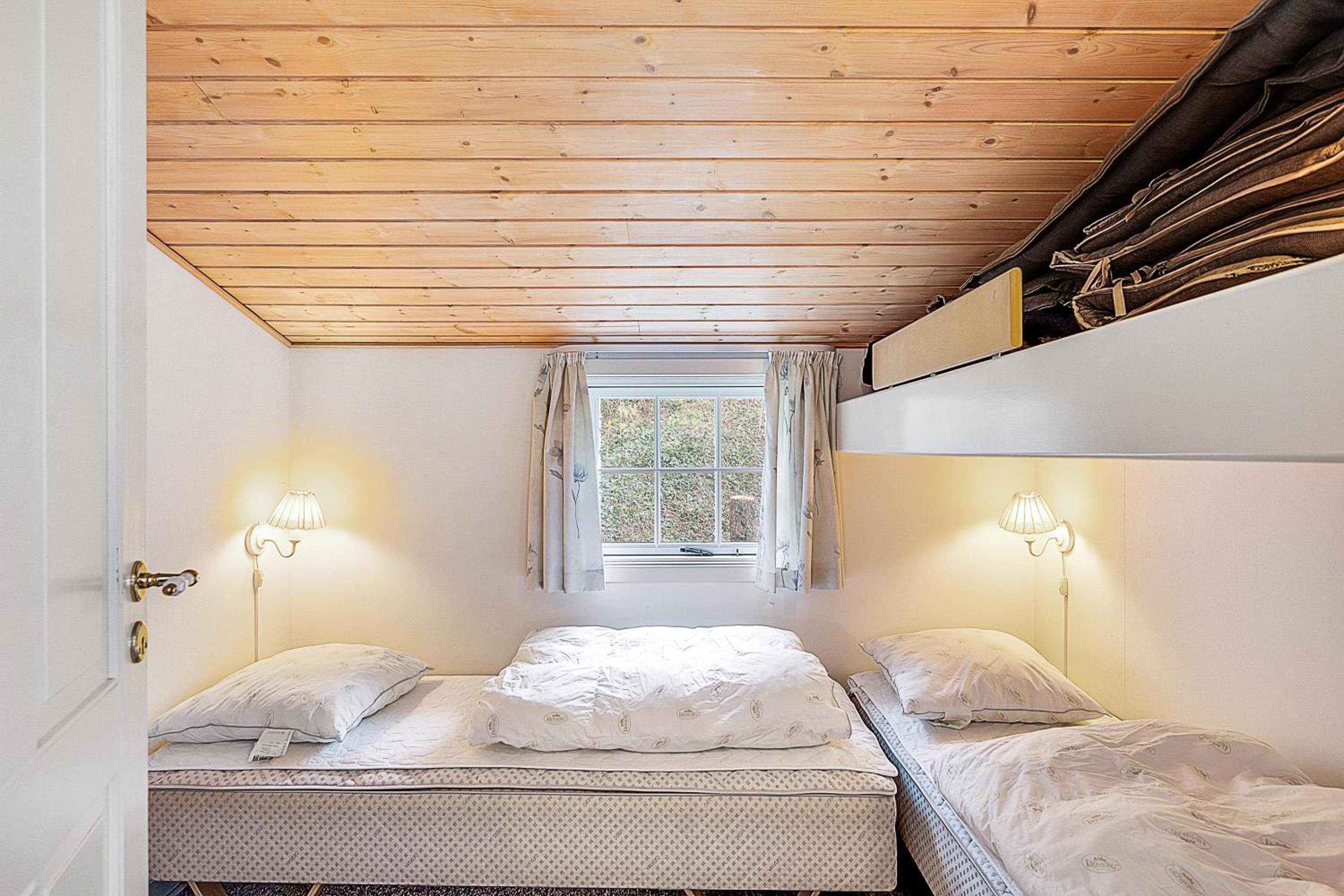 Romantic Seaside Cottage With Panoramic Views Just 20 Meters From The Beach