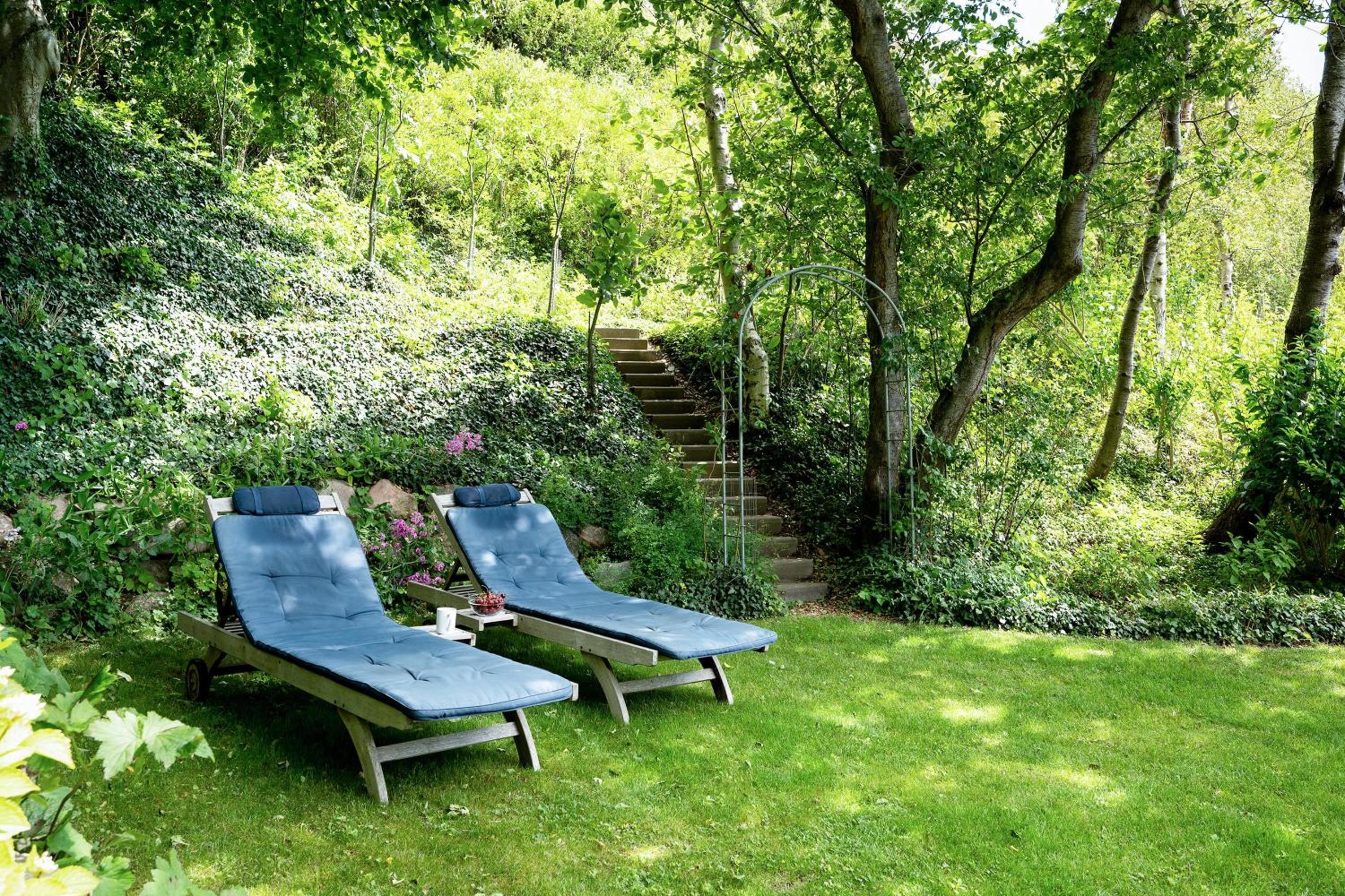 Romantic Seaside Cottage With Panoramic Views Just 20 Meters From The Beach