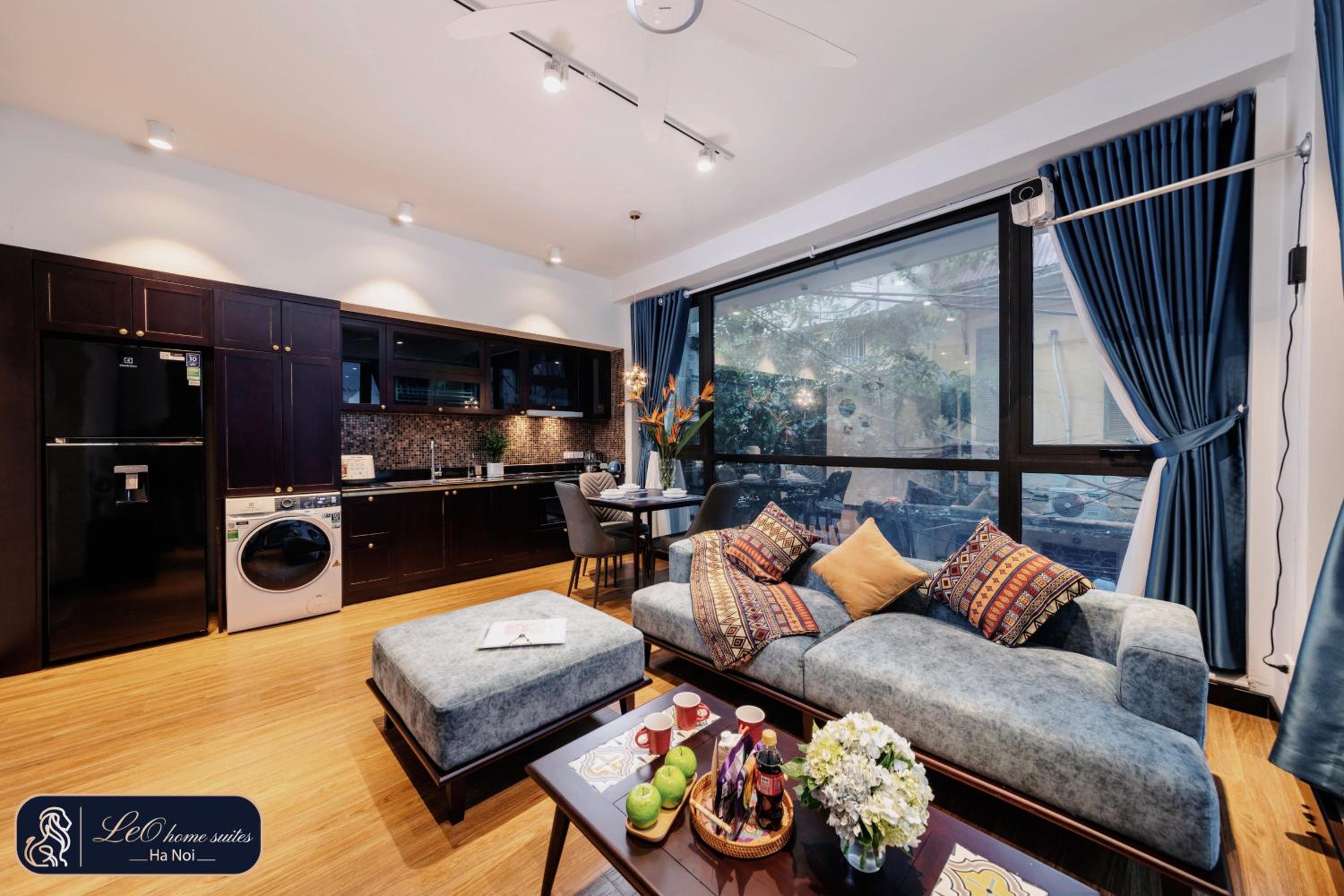 High-ser Apartment -2BR - NiceView - Parking - Spacious - In center