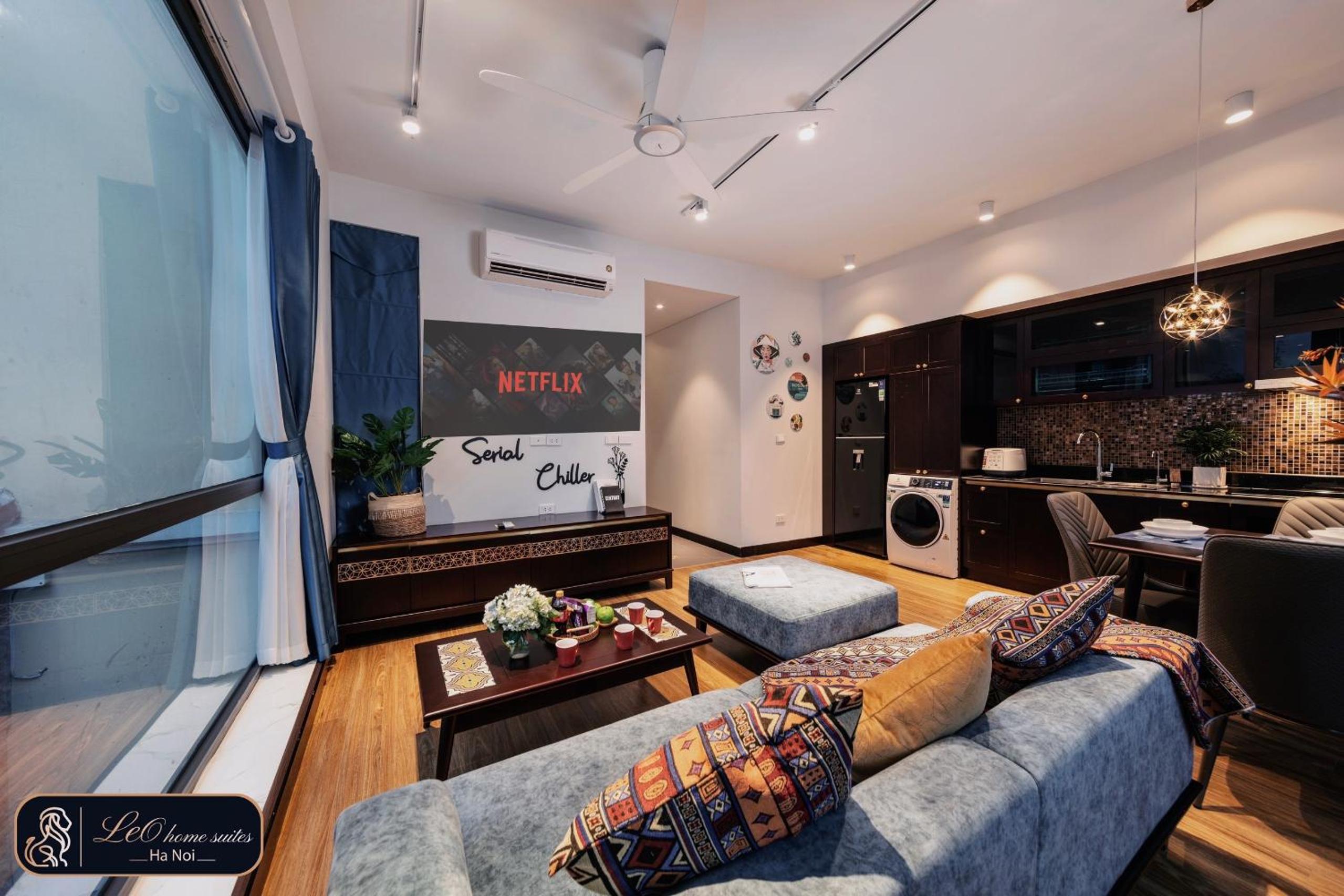 High-ser Apartment -2BR - NiceView - Parking - Spacious - In center