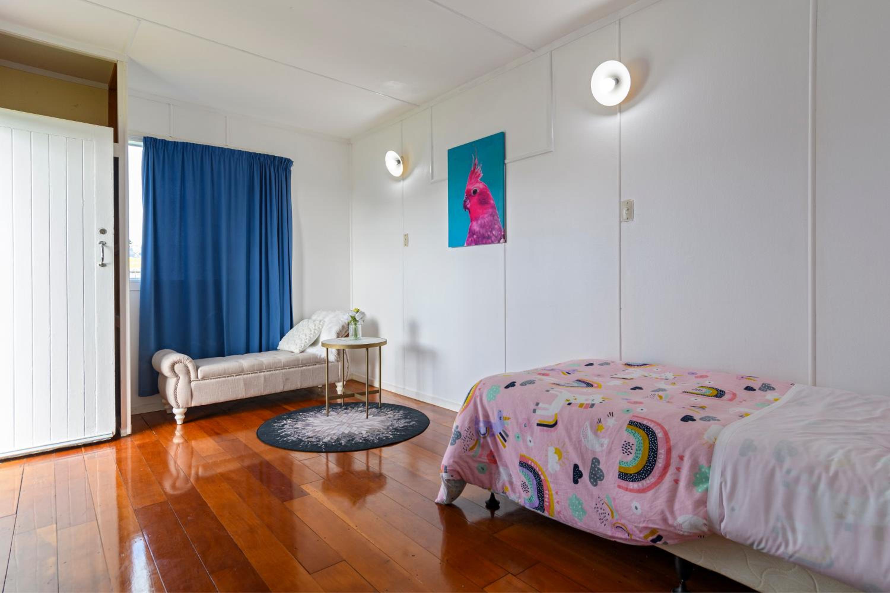 One step to the Beach 4 Bedrooms view 3