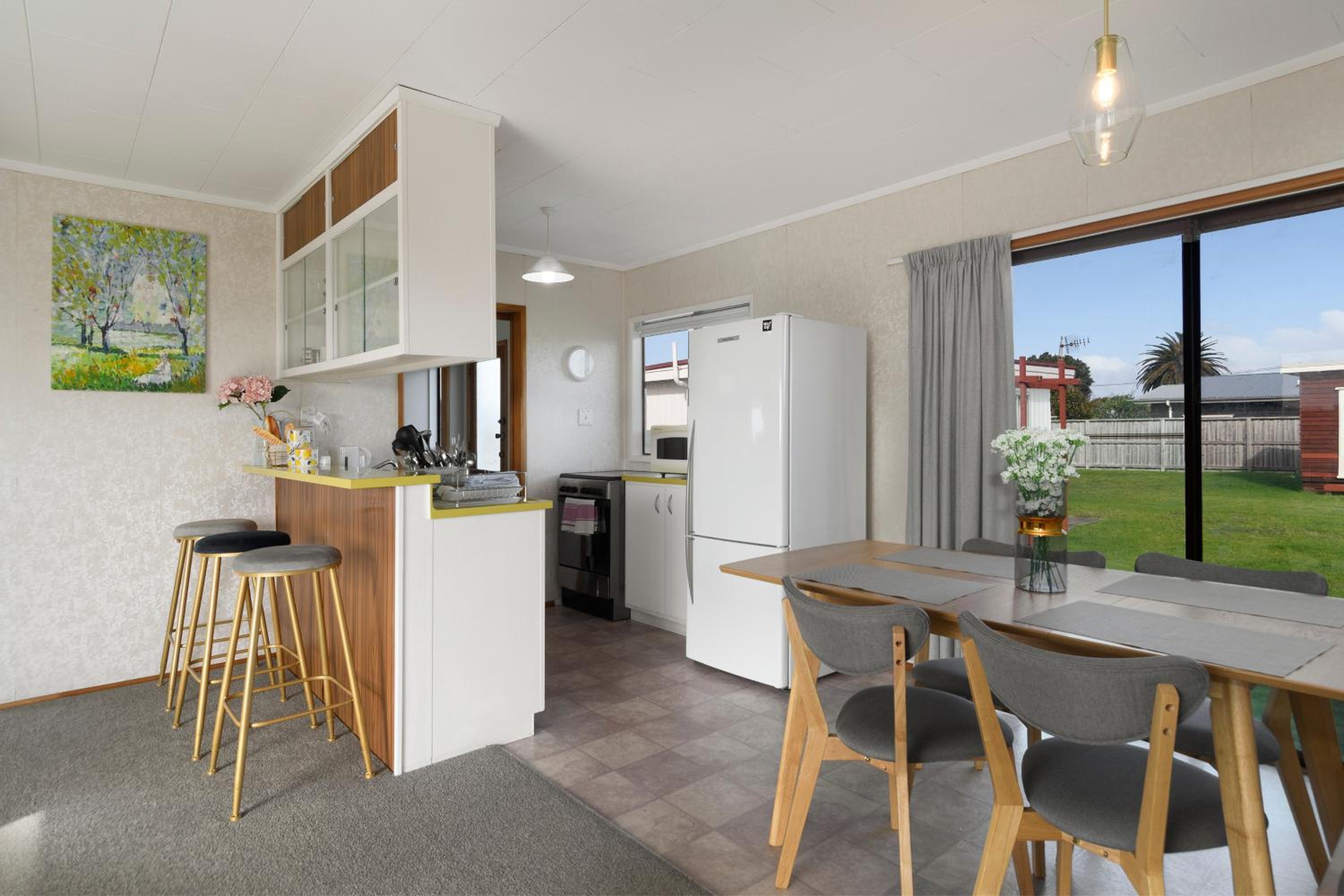 One step to the Beach 4 Bedrooms view 2