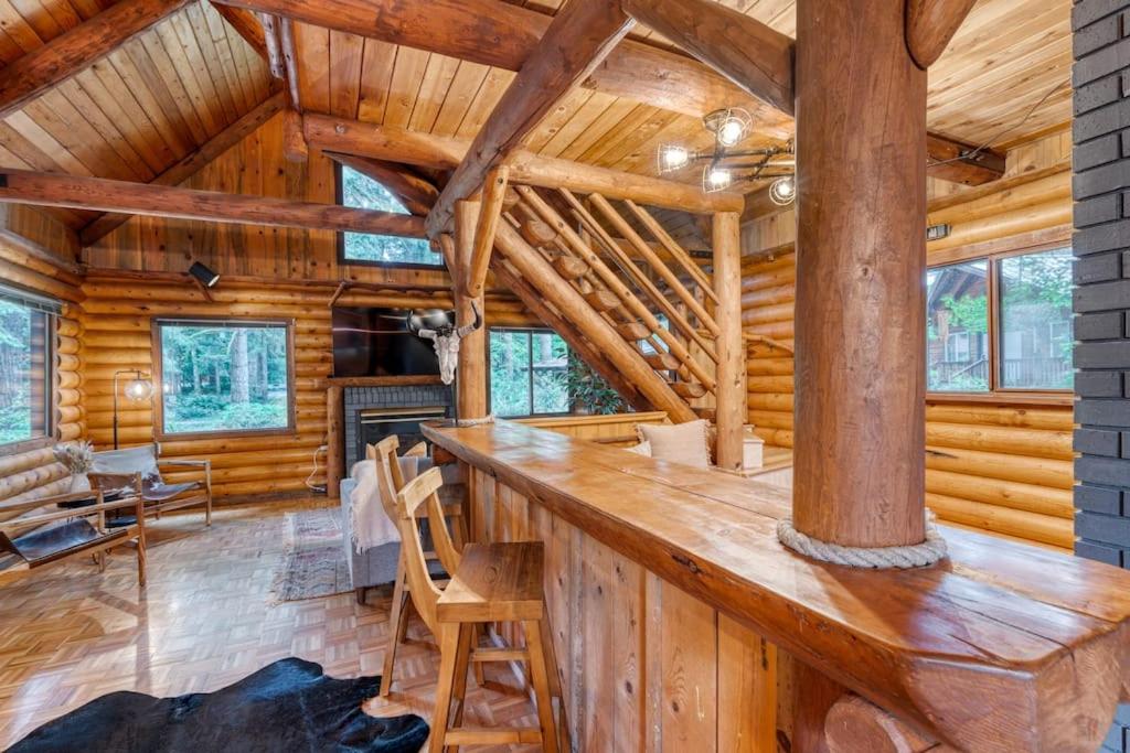 Mt Hood Log Cabin! Fresh Remodel with Airstream! Cabin, Airstream 1 view 5