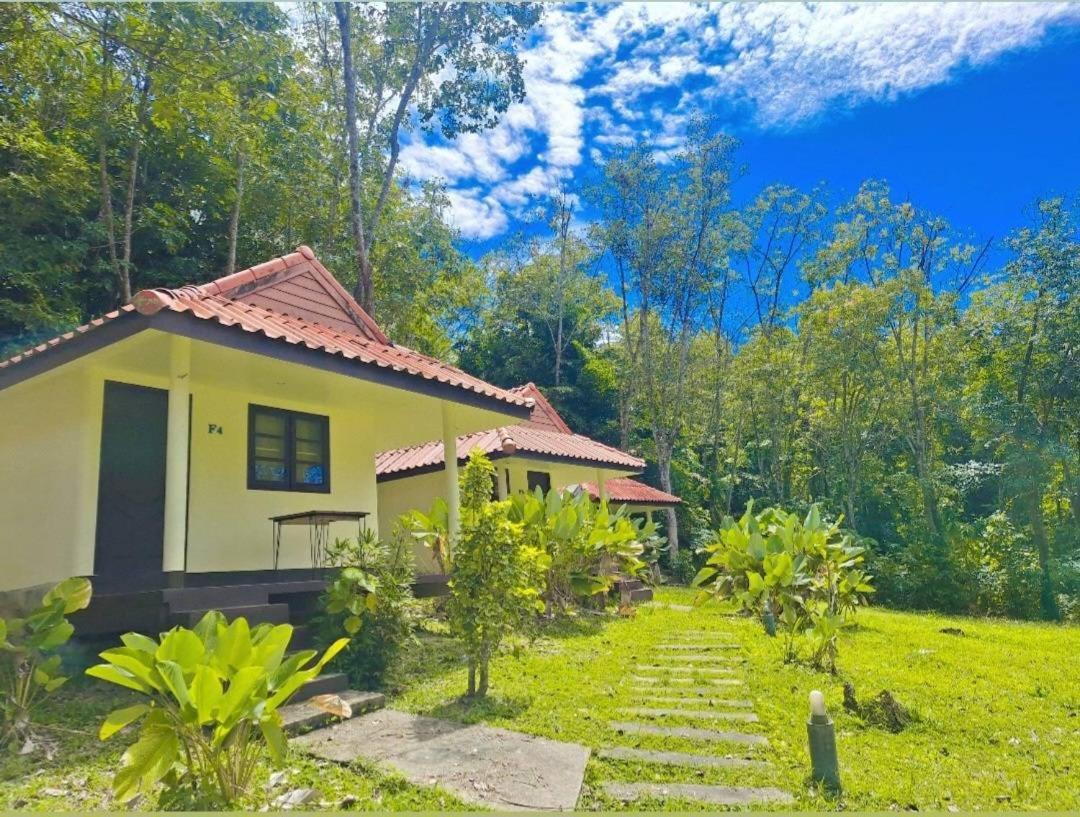 Koh Mook Rubber Tree Bungalows view 4