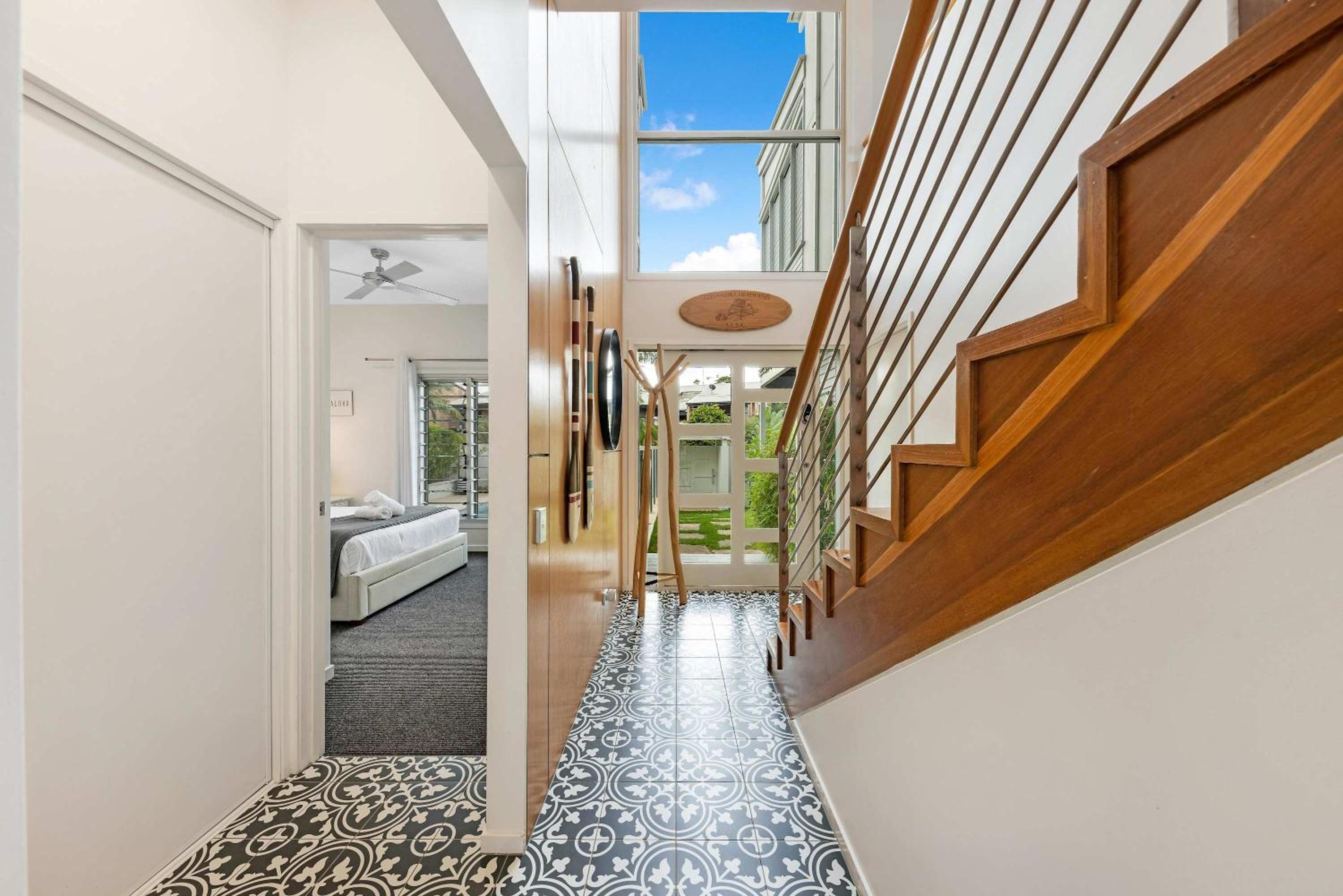Stunning Alex Heads Beach House - Pet friendly