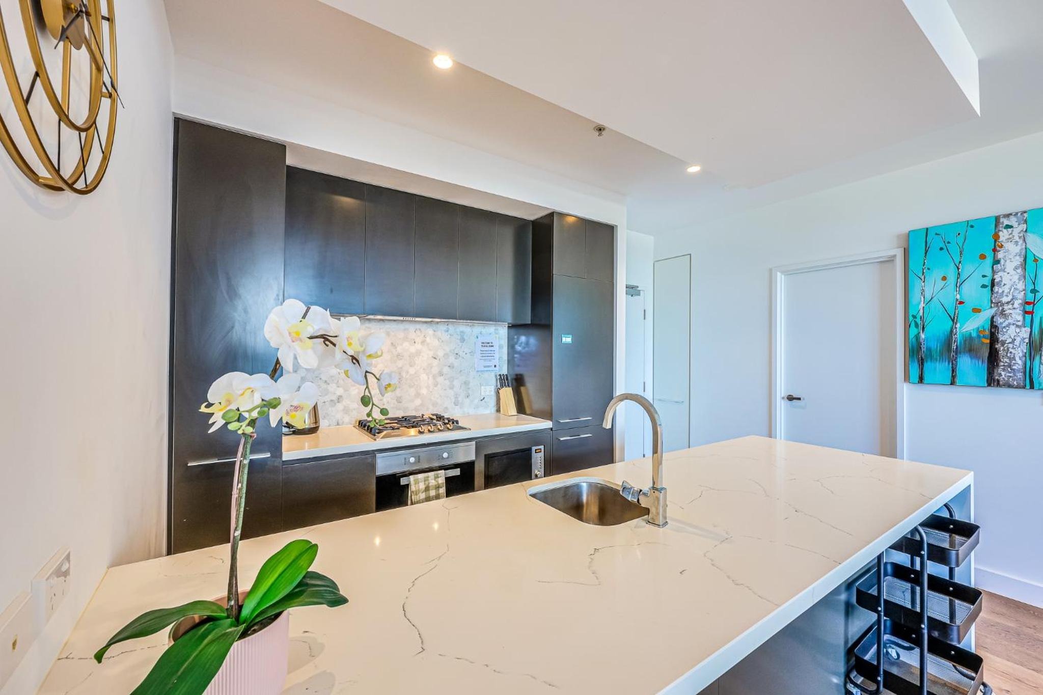 StayAU Stylish 2BR 2Bath Central Box Hill