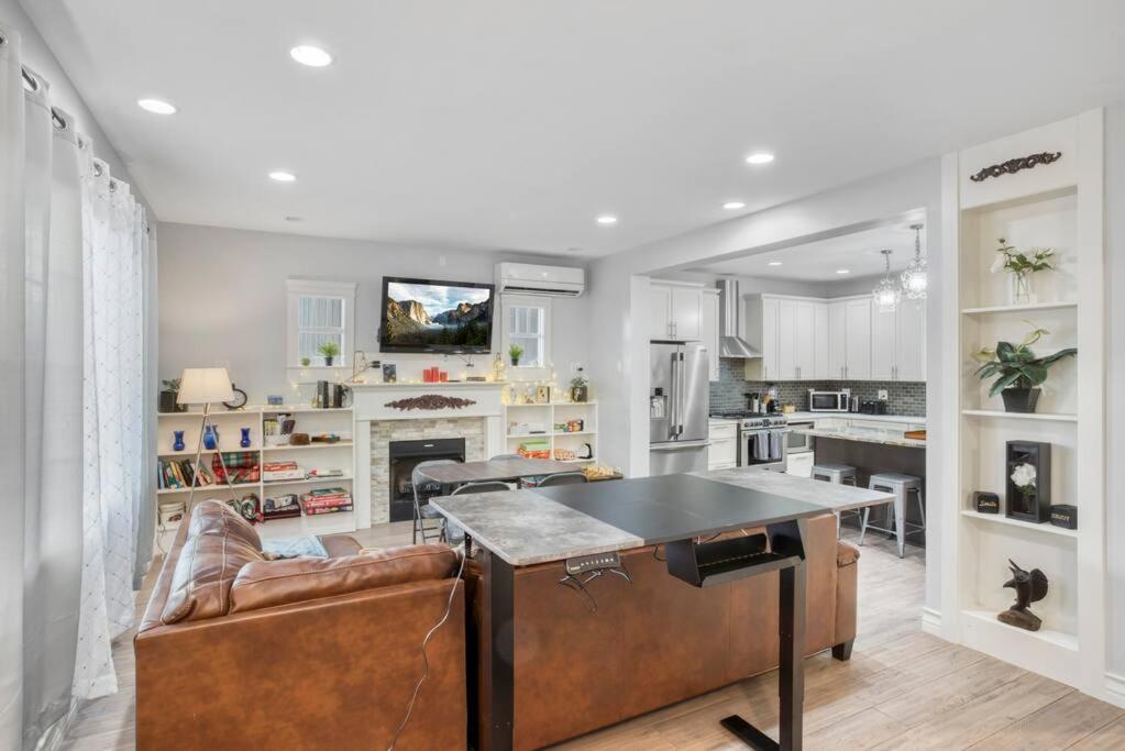 Historic remodeled home in Laurelhurst Portland view 3