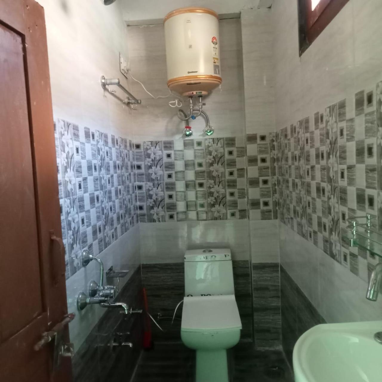 Vigyan Guest House Tosh view 4