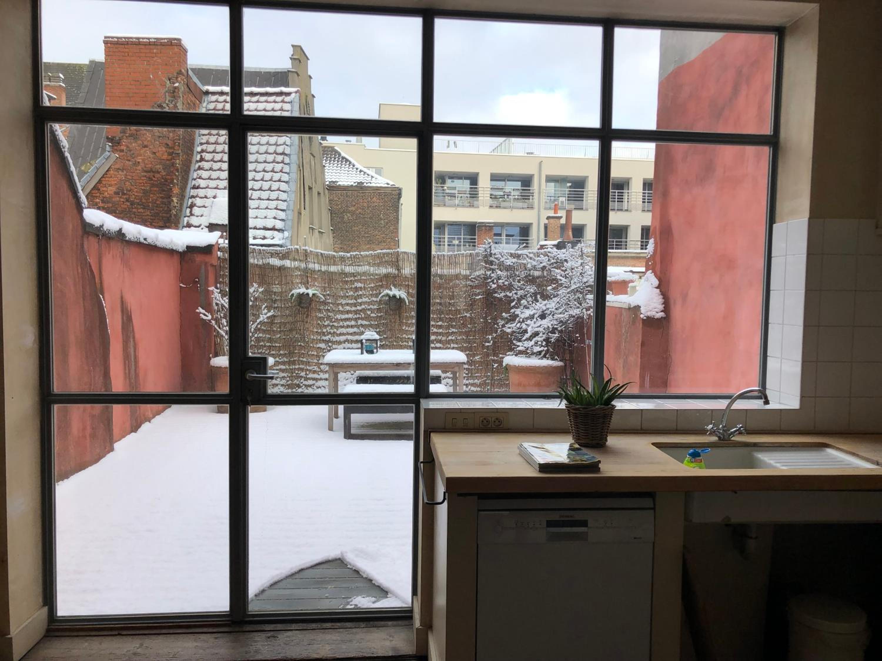 Spacious duplex with terrace in the middle of the center