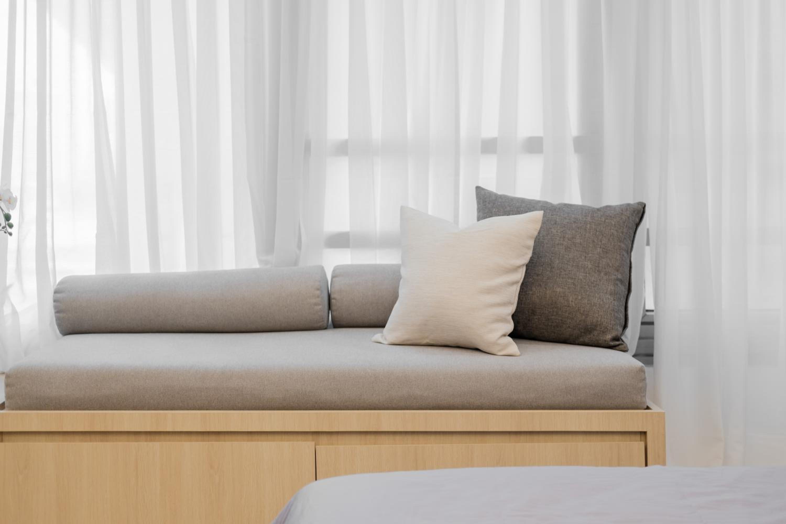 Eastwood City Cozy Designer Studio Long Stay Friendly Walk to Mall view 5