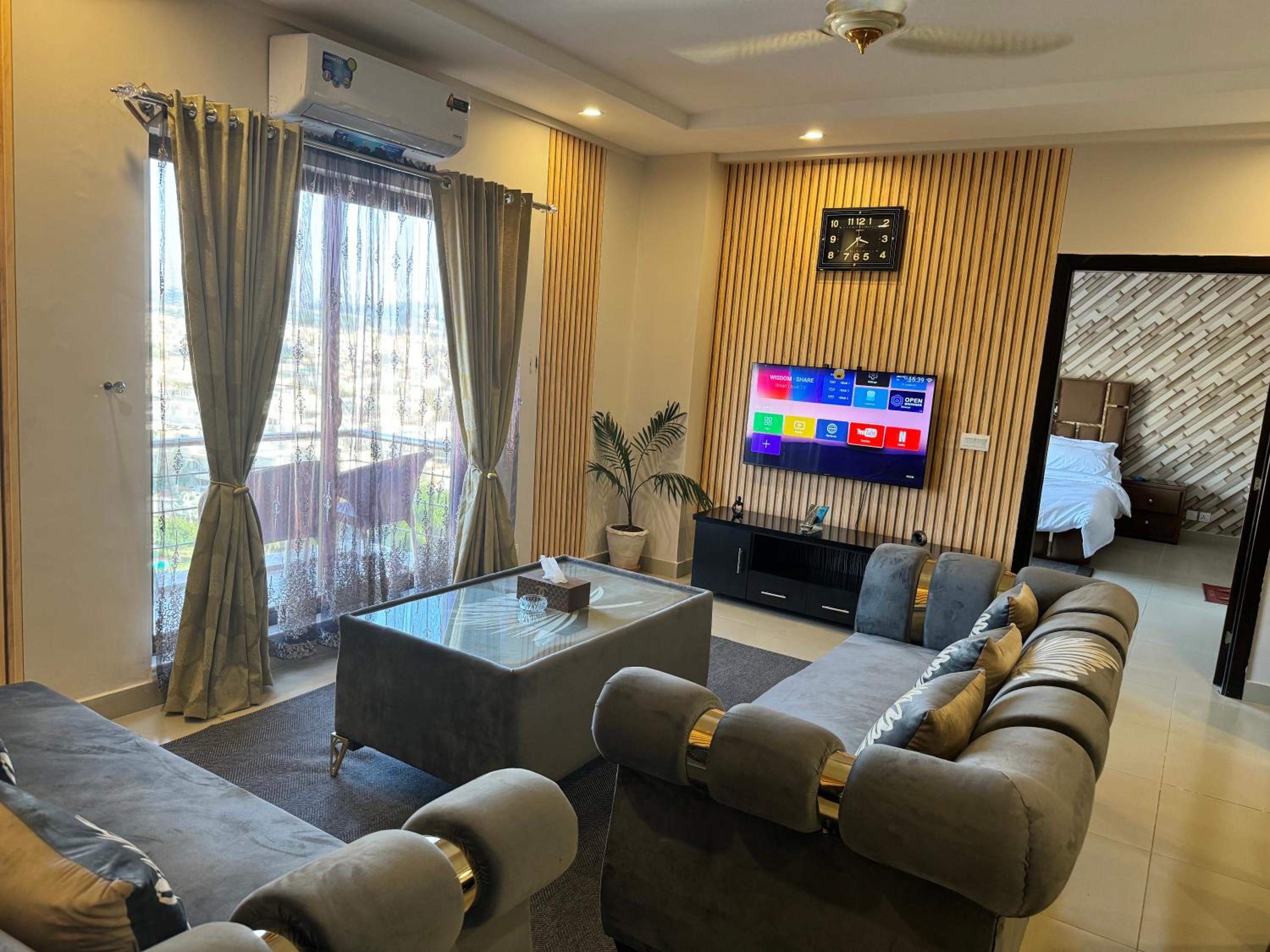 Luxury 2BDR cube apartment