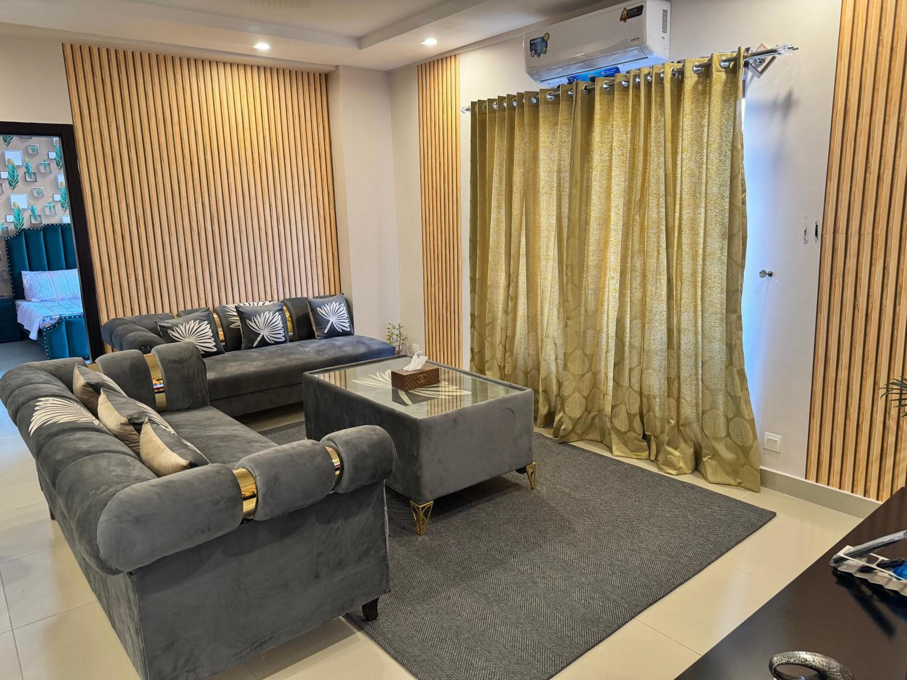 Luxury 2BDR cube apartment