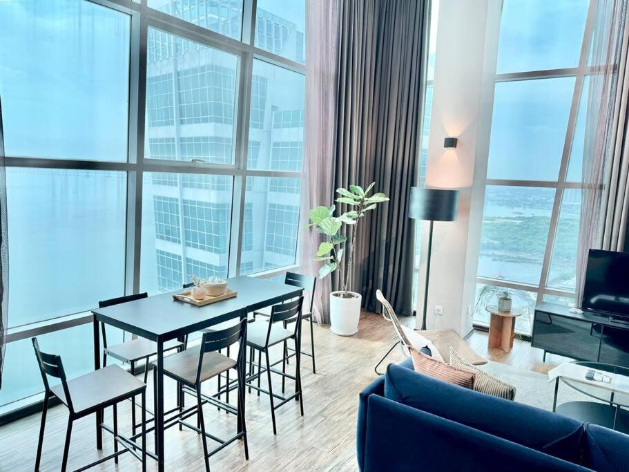 Maritime Suites - 2min drive to Georgetown 18min from airport FULL SEAVIEW 2BR 2 bathrooms Suites photo 7