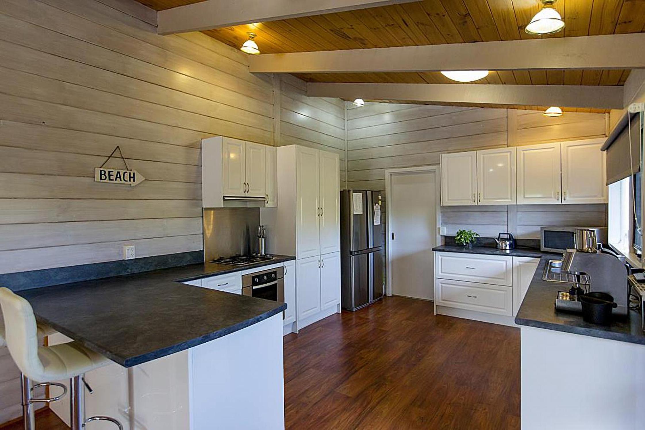 121 Ocean Throughway