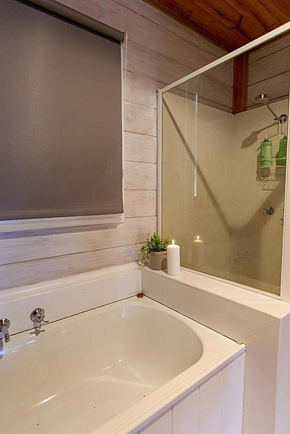 121 Ocean Throughway