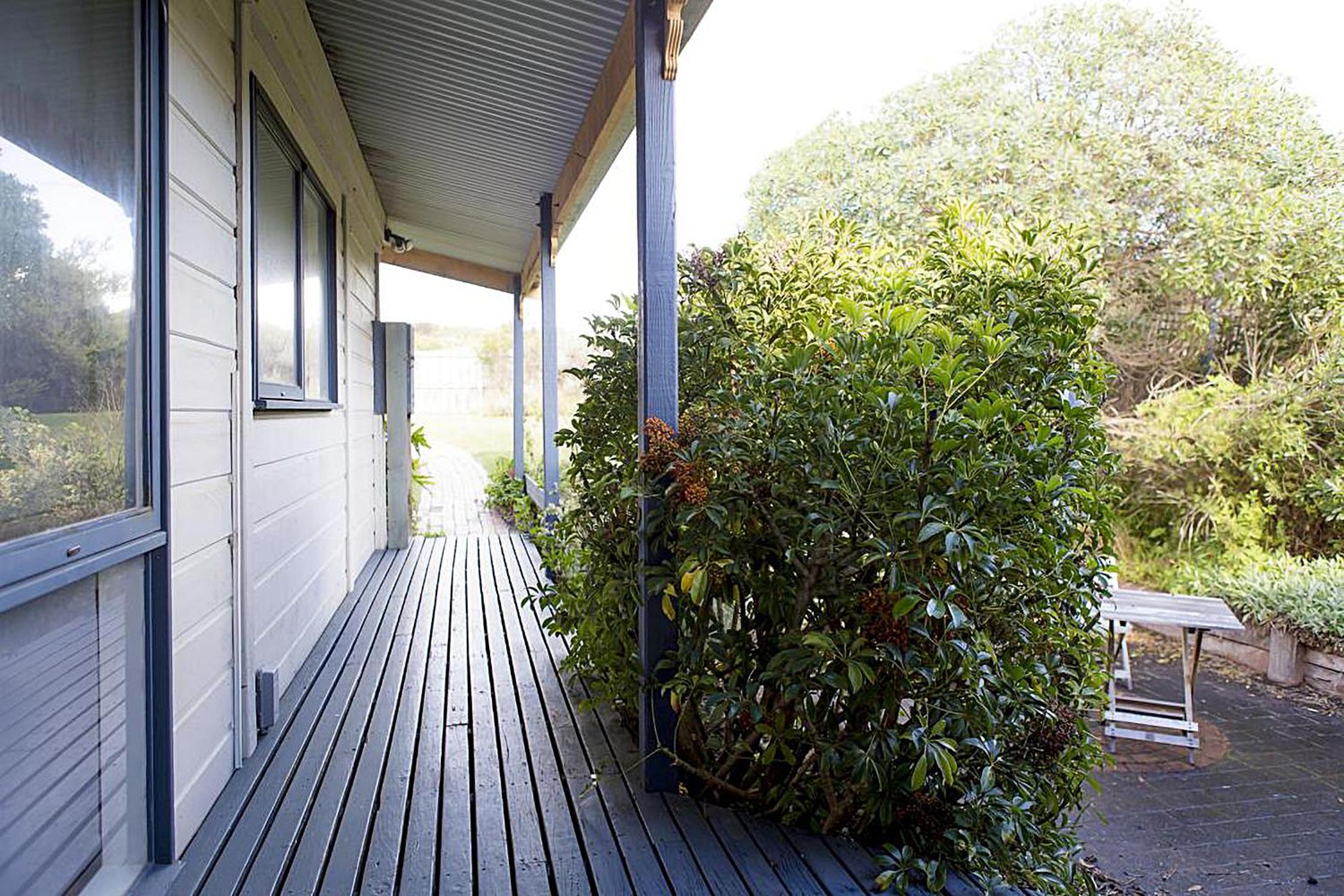 121 Ocean Throughway