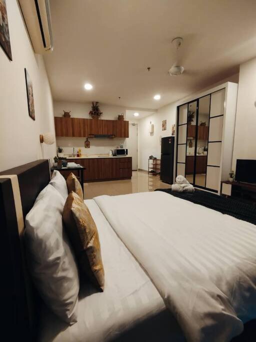 Cozy Haven Perfect Studio Getaway photo 8