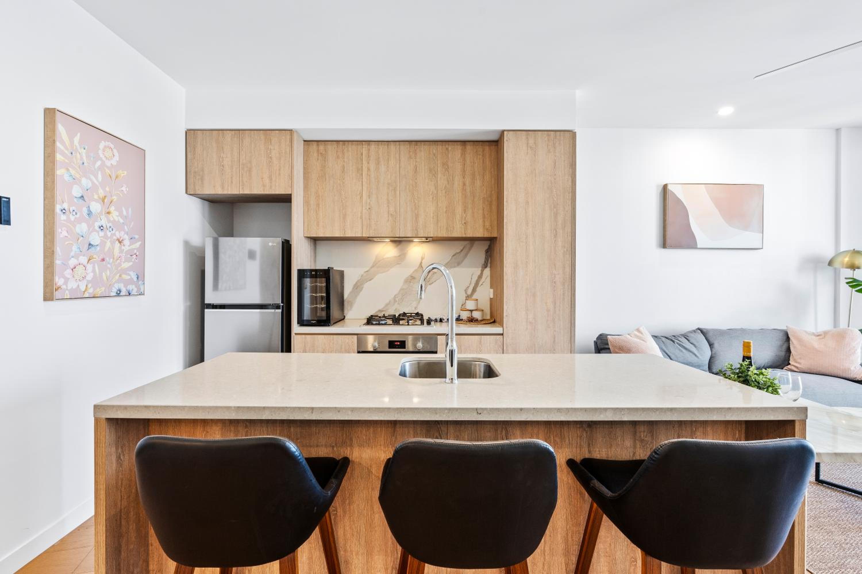 2 Bedroom 1 Bathroom Private Apartments at Casino - PAID PARKING ONLY