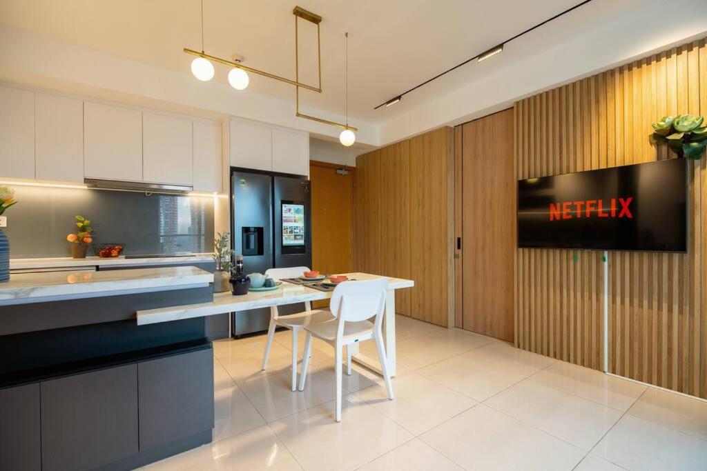 2 bedroom Diamond island Apartment, Luxury in nature, District 2 Lagomhome 1611
