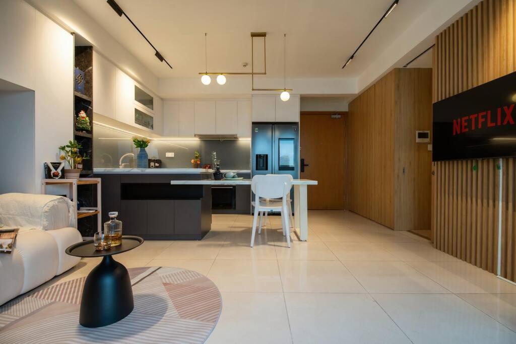 2 bedroom Diamond island Apartment, Luxury in nature, District 2 Lagomhome 1611