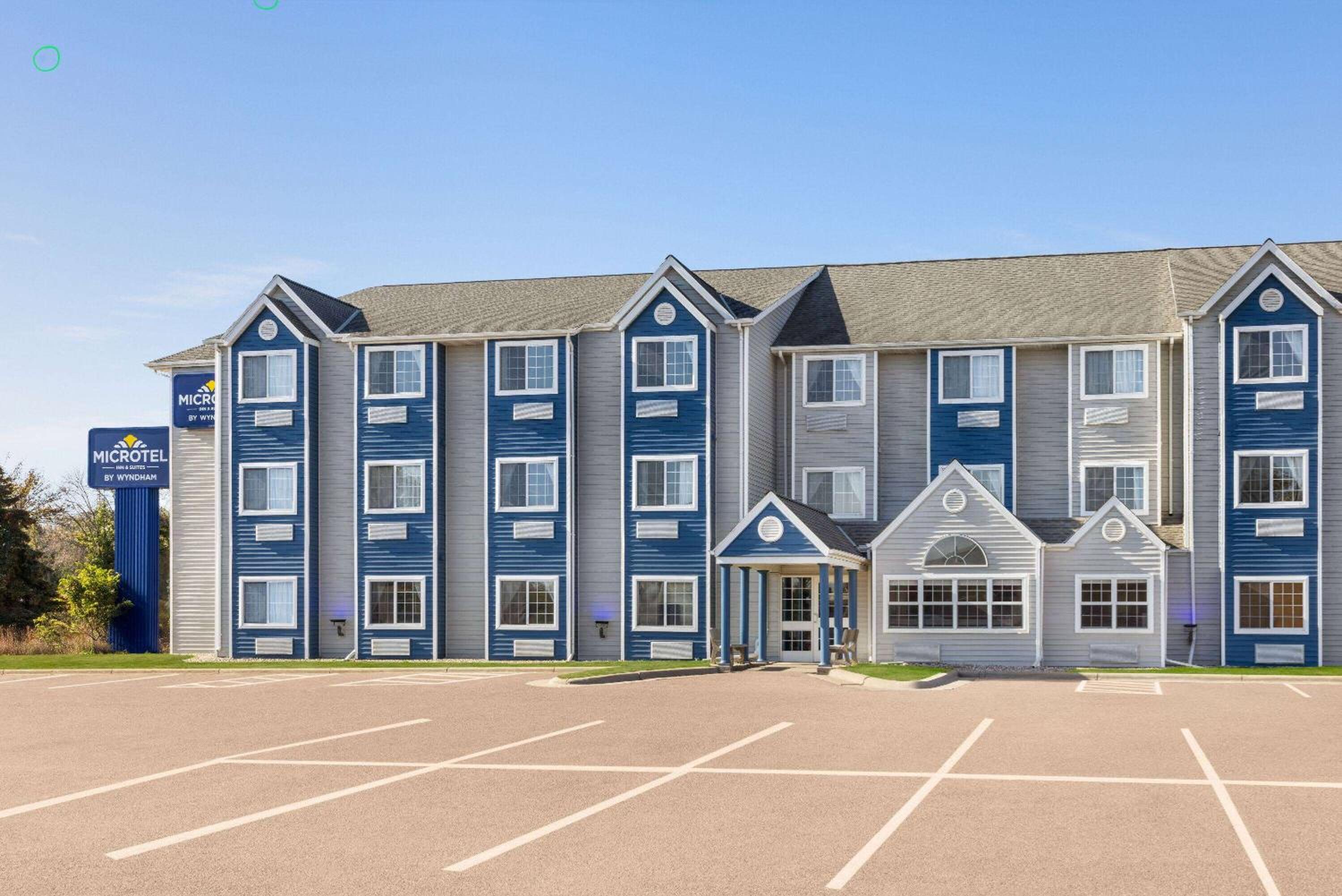 Microtel Inn & Suites by Wyndham New Ulm view 2