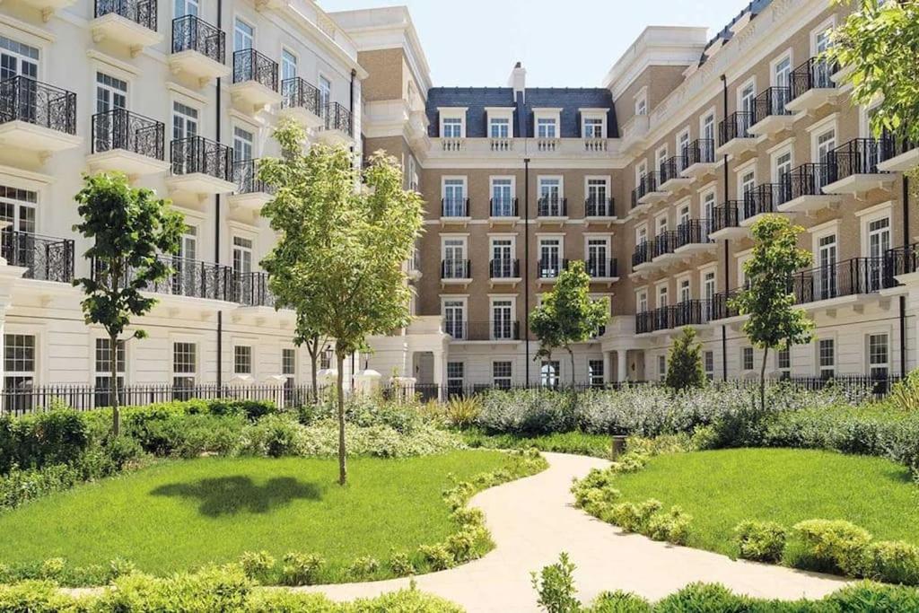 Knightsbridge Seaside Duplex
