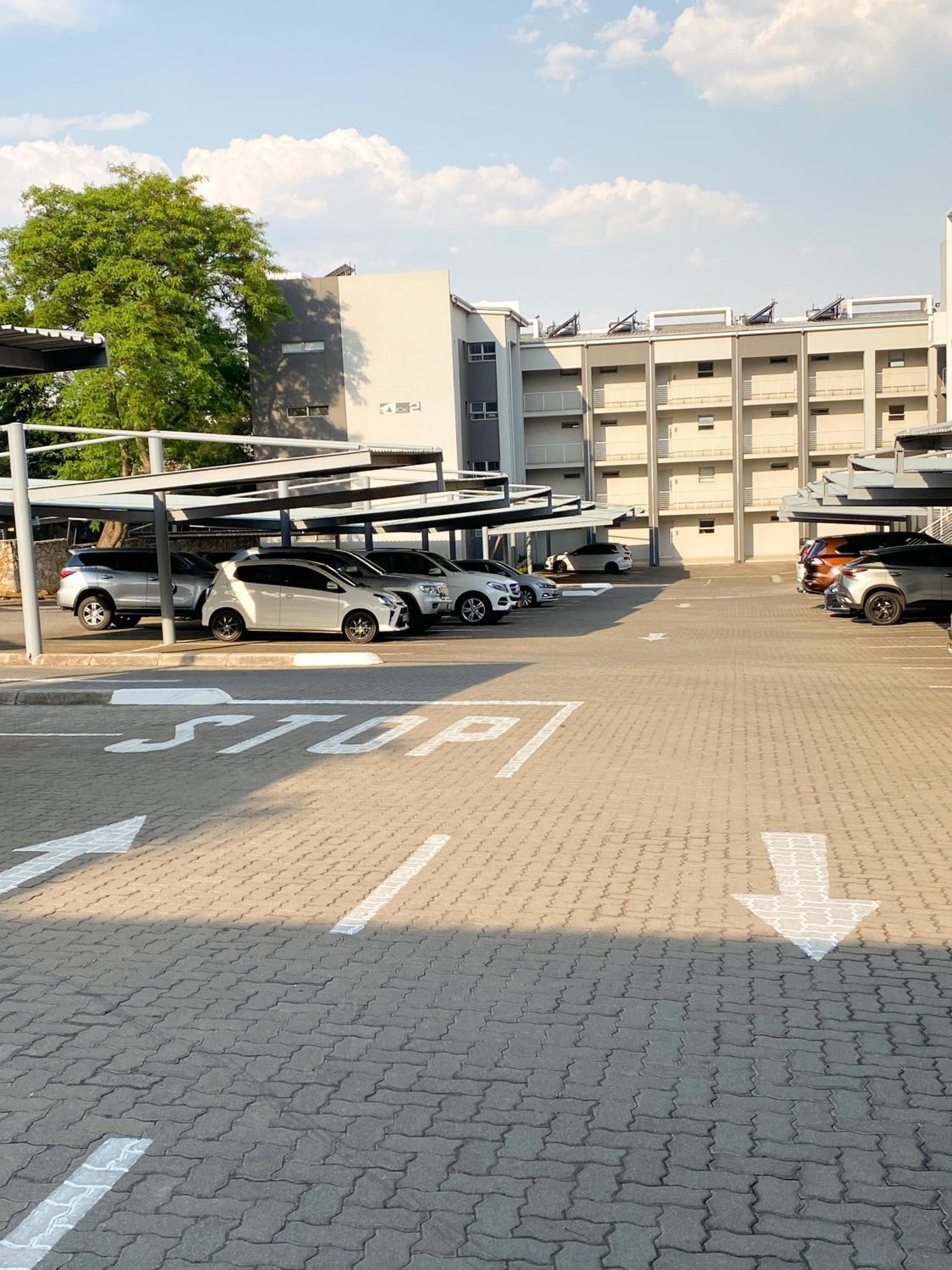 Simler at Sandton