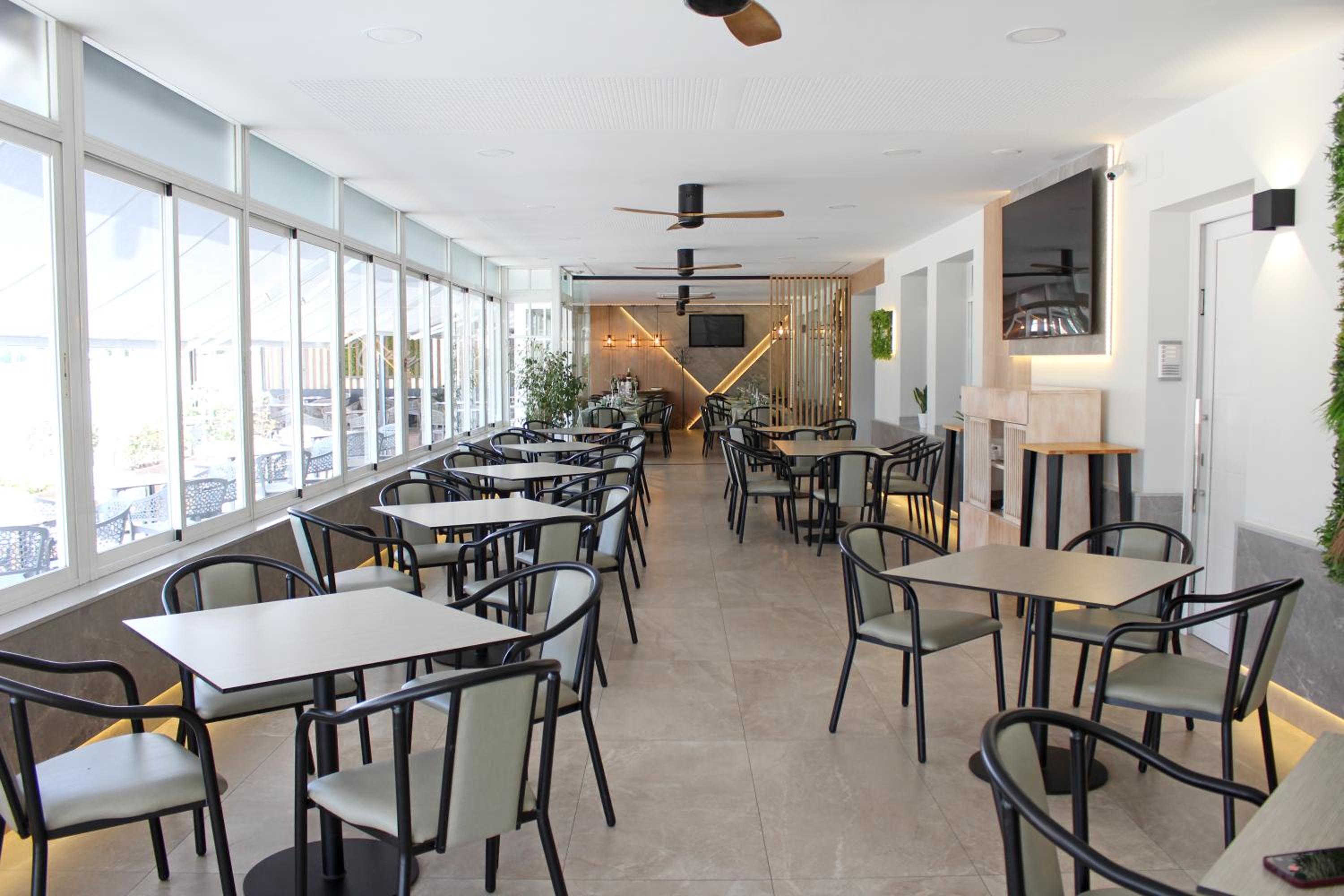 Hostal Restaurante el Cary view 4