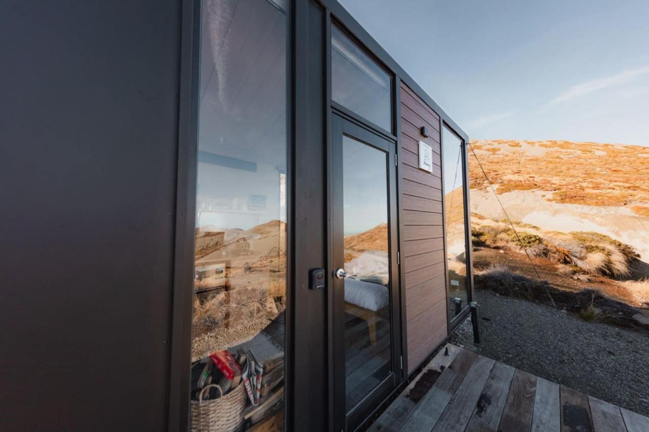 Lake Stella Mountain Retreat 1 - Falcons Nest by Tiny Away