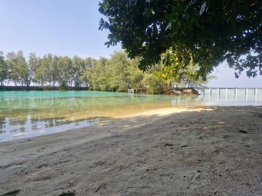 Beach Front Villa in Kotok Besar
