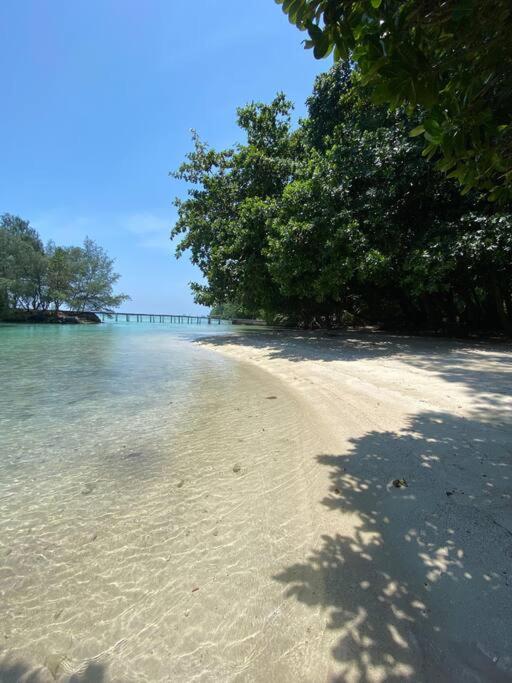 Beach Front Villa in Kotok Besar