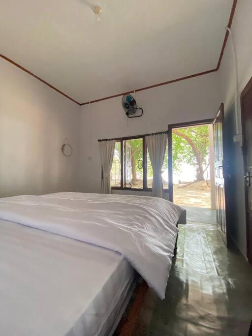 Beach Front Villa in Kotok Besar