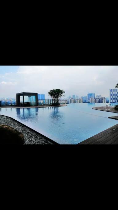 Cozy kenwingston platz kl 2-5pax 2BR&2BR Klcc view pakin netflx 3705A