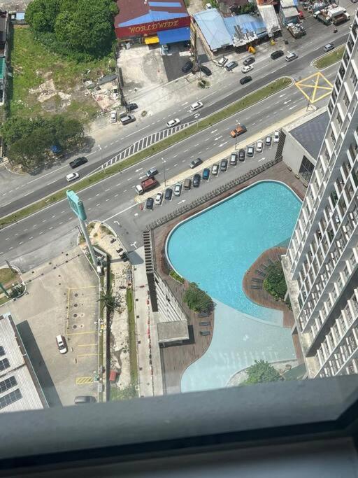 Cozy kenwingston platz kl 2-5pax 2BR&2BR Klcc view pakin netflx 3705A