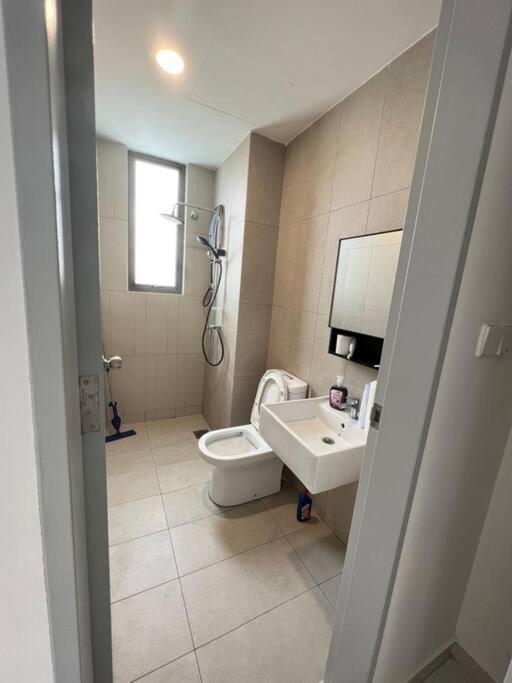 Cozy kenwingston platz kl 2-5pax 2BR&2BR Klcc view pakin netflx 3705A
