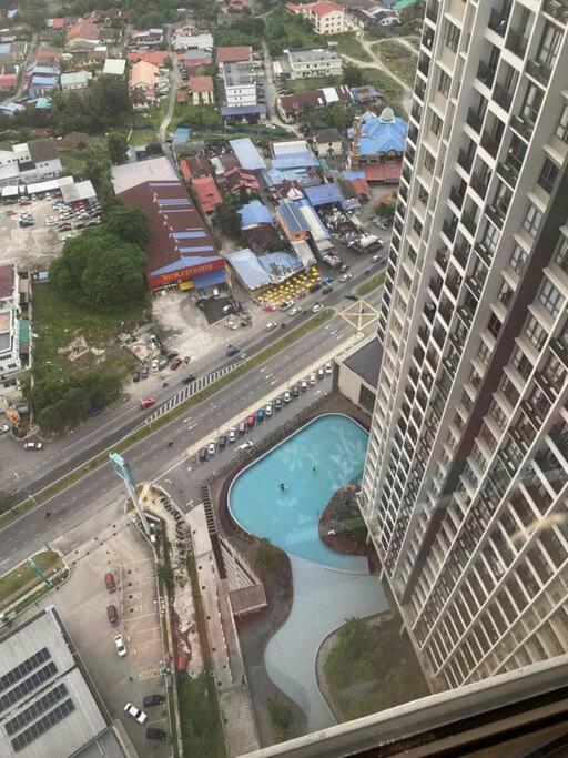 Cozy kenwingston platz kl 2-5pax 2BR&2BR Klcc view pakin netflx 3705A