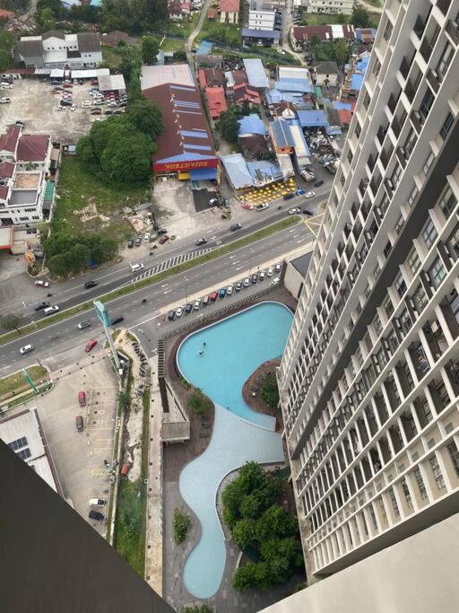 Cozy kenwingston platz kl 2-5pax 2BR&2BR Klcc view pakin netflx 3705A