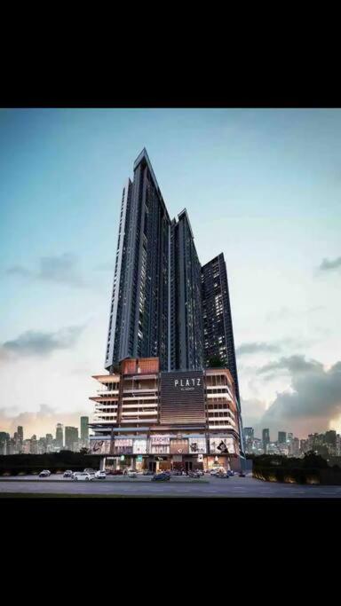 Cozy kenwingston platz kl 2-5pax 2BR&2BR Klcc view pakin netflx 3705A