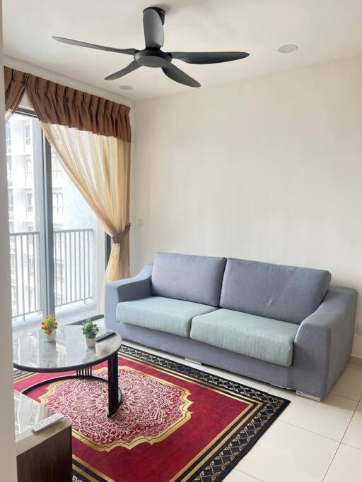 Cozy kenwingston platz kl 2-5pax 2BR&2BR Klcc view pakin netflx 3705A
