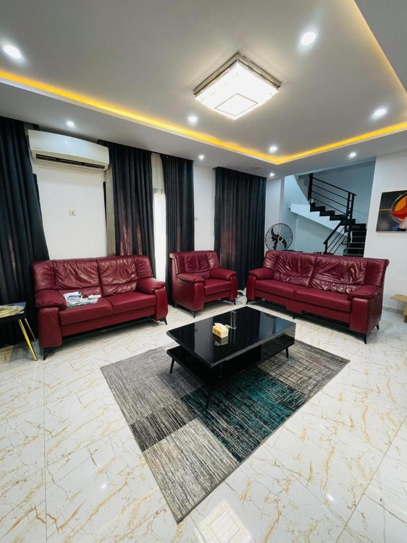 THE DUPLeX