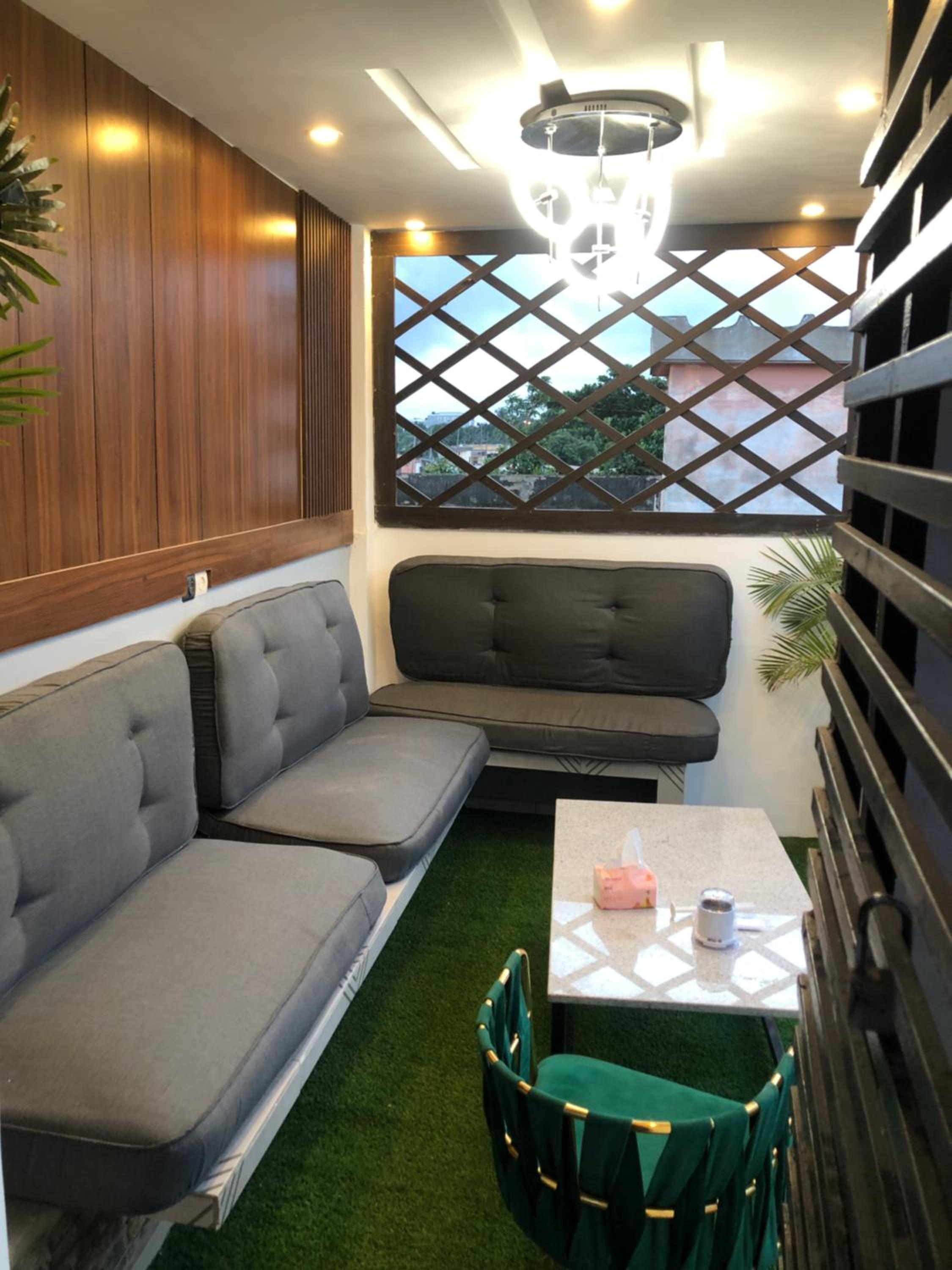 THE DUPLeX