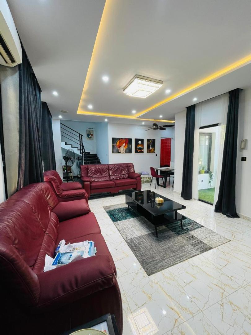 THE DUPLeX